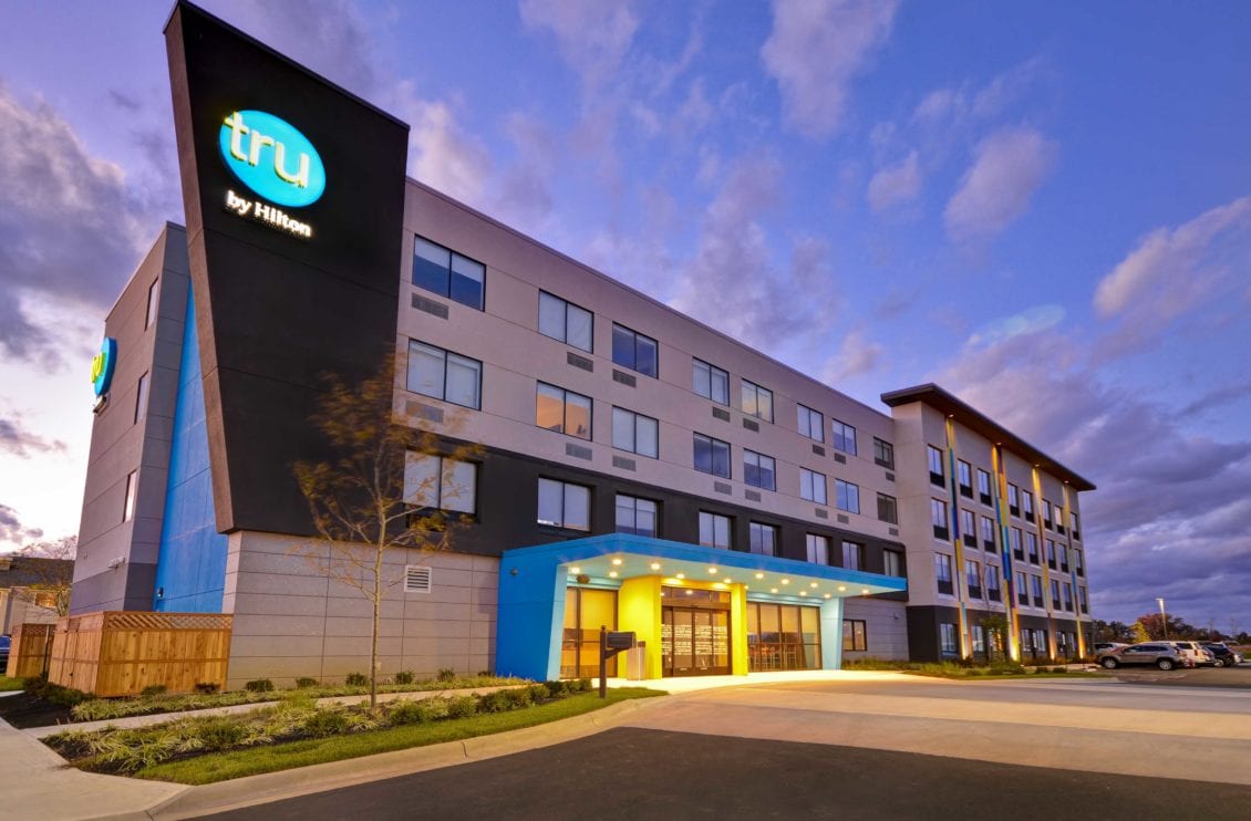 Tru Hotel Exterior